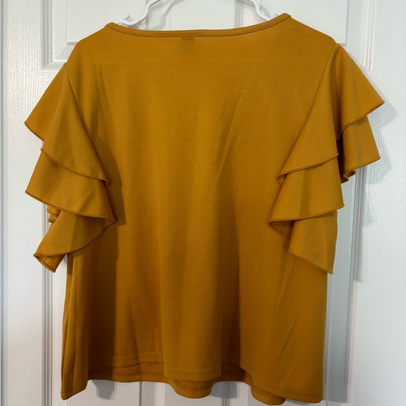 Shein Ruffle Top - Picture 3 of 3